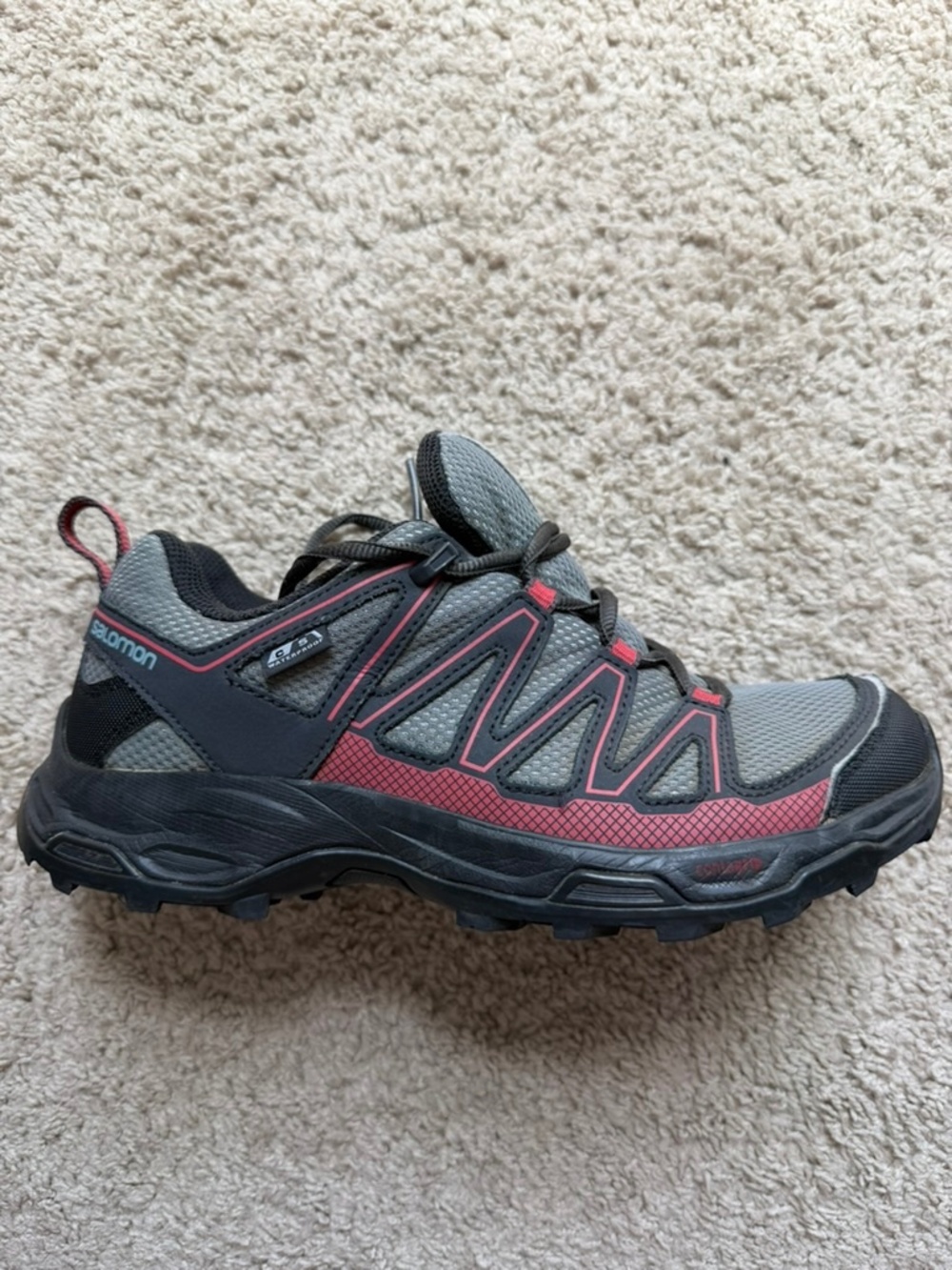 Salomon CS Waterproof Trail Hiking Shoes Womens Size 6.5 Grey Red 400616